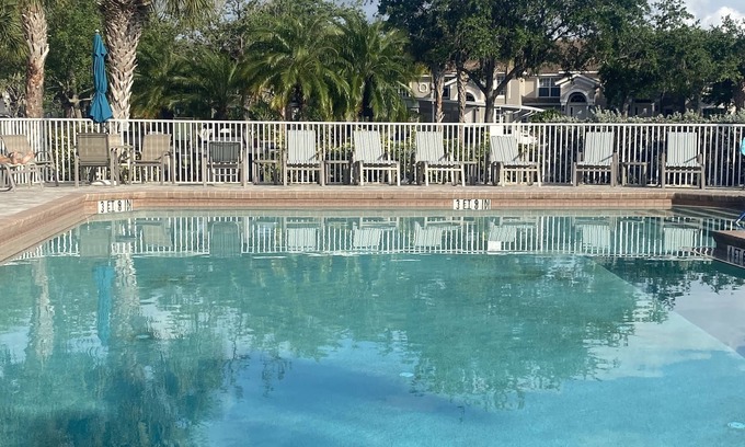Fort Myers Condominio | Spacious 2BR condo top floor with water views