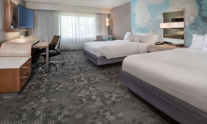 Bethlehem Hotel | For the Whole Family! Four Contemporary Units, Pets Allowed!