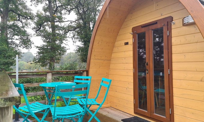 Pouligny-Notre-Dame Casa | Cabaña forestal con terraza cerca de la base náutica