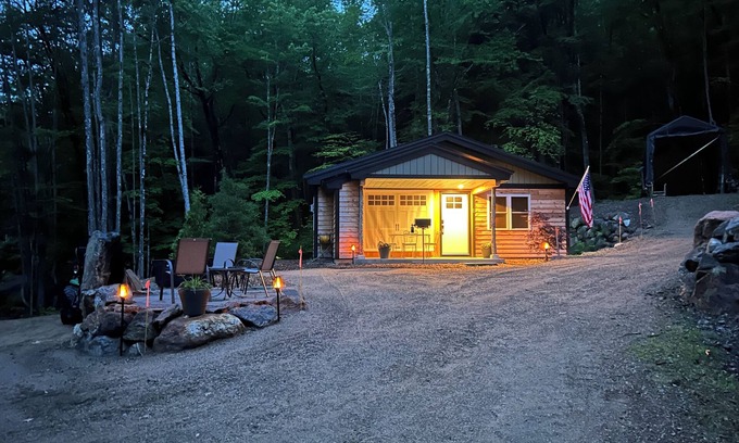 Intervale Casa | Forest Edge Homestead Charming 2 bdr. Bungalow in heart of MT Washington Valley