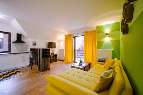 Poiana Tapului Apartamento | Forest Nest with mountain view