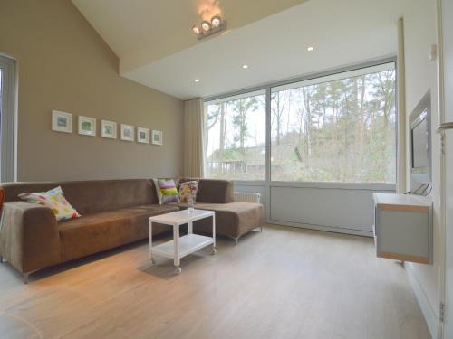 Stramproy Casa | Forest Retreat Near Kempen-Broek, cleaning included