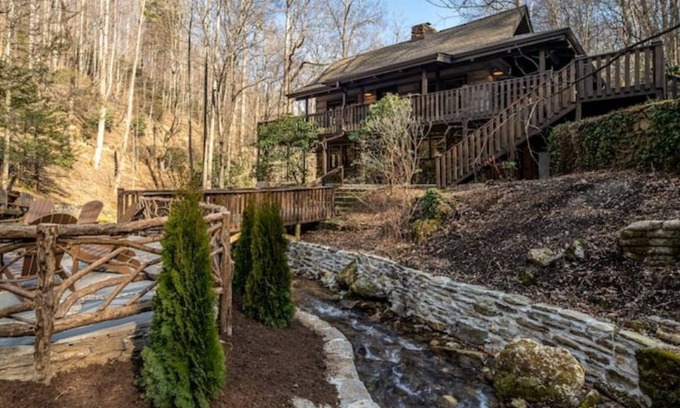 Apple Ridge Cabina | Forest & Stream Cabin near Blowing Rock
