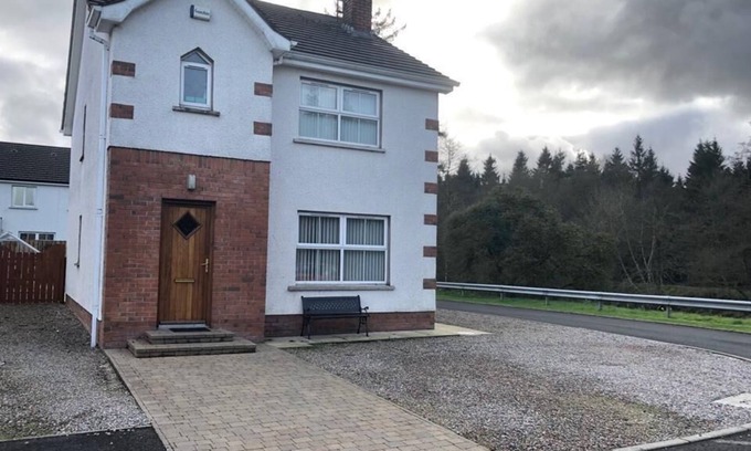 Garvagh Casa | Casa con vista al bosque ...