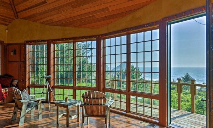 Port Orford Casa | Forested Gold Beach House with Panoramic Ocean Views