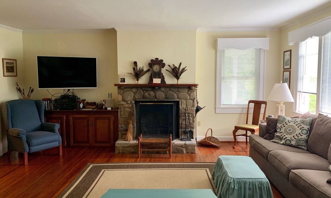 Candler Casa | Retiro familiar aislado en Nat'l Forest-Ping Pong Table-25 Acres