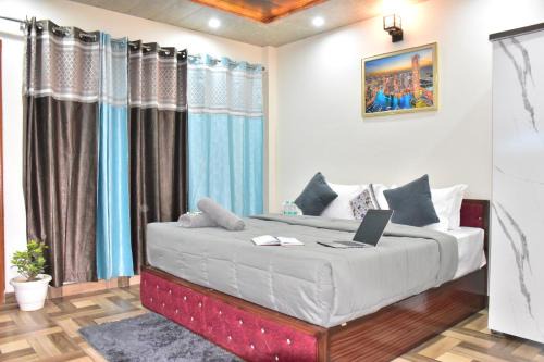 Kumarhatti Apartamento | ForestVibe Kasauli l 1Km From Mall Road l Indoor Sitting Area and Restaurant l Kasauli By Splendid Hotels