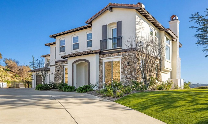 Bonsall Casa | Forever View Villa - 4660 sf Hilltop Hideaway, Views to the Ocean, Gated Privacy