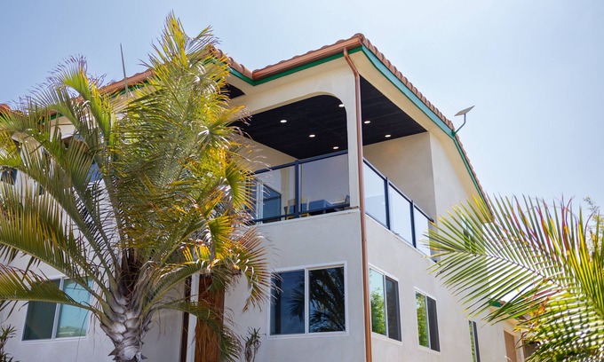 Morena Casa | FOREVERVIEW Enjoy views from covered patio while ocean breeze flows around you!