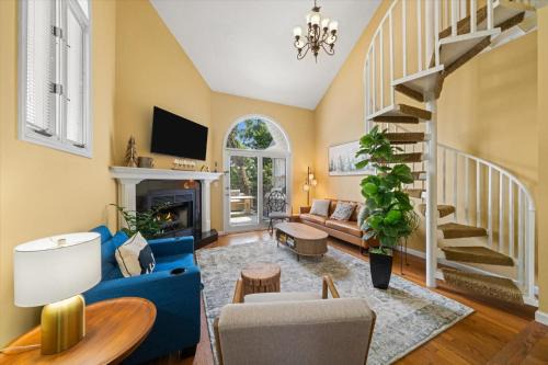Pigeon Forge Chalet De Esquí | Forge Chalet- Cozy Stay with Bunks, Views and Hot Tub