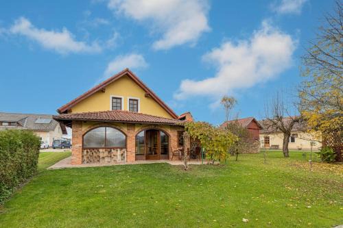Crnomelj Casa | Forge Of Happiness With Pool - Happy Rentals