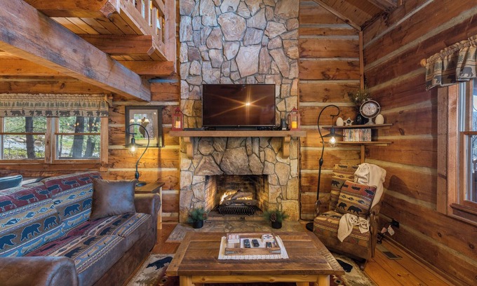 Frank Cabina | Forget Me Not | Cozy Log Cabin & Breathtaking Mountain Views!