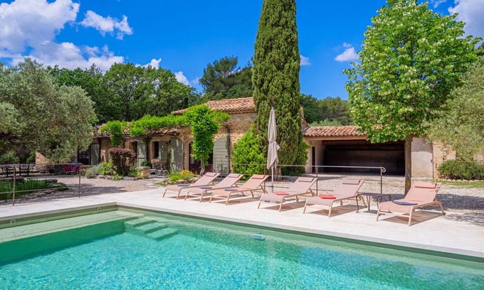 Lauris Casa | Former sheepfold in the heart of nature at Lauris le Mas des Redelles