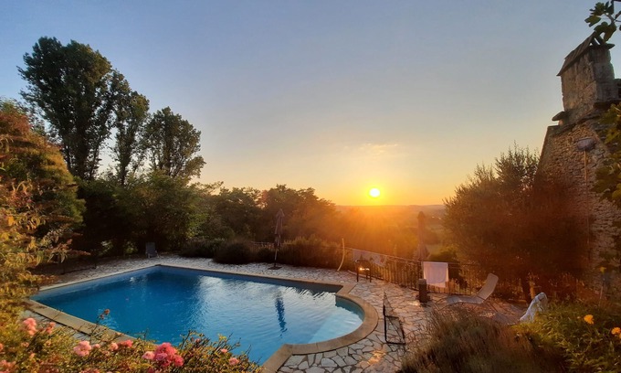 Marnac Casa | Former tobacco drying shed overlooking the Dordogne river