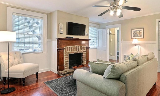 Savannah Victorian District Casa | Forsyth Park Avenue Haven