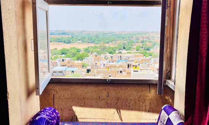 Amar Sagar Pol Hotel | Fort House Jaisalmer