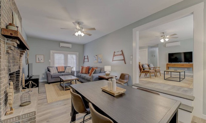 State Park Casa | Fort Jackson Family Abode 3BD 2BA Home RENOVATED