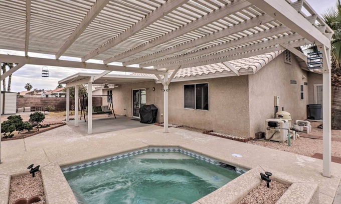 Bullhead City Casa | Fort Mohave Home w/ Hot Tub: 4 Mi to CO River!