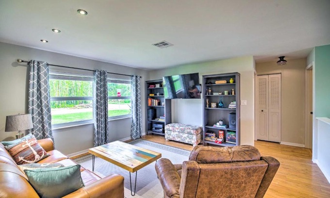 Lakewood Park Casa | Fort Pierce Retreat with Private Pool and Kayak!
