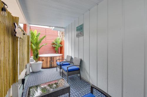Ocean City Casa | Fort Walton Beach Cottage with Hot Tub and Patio!