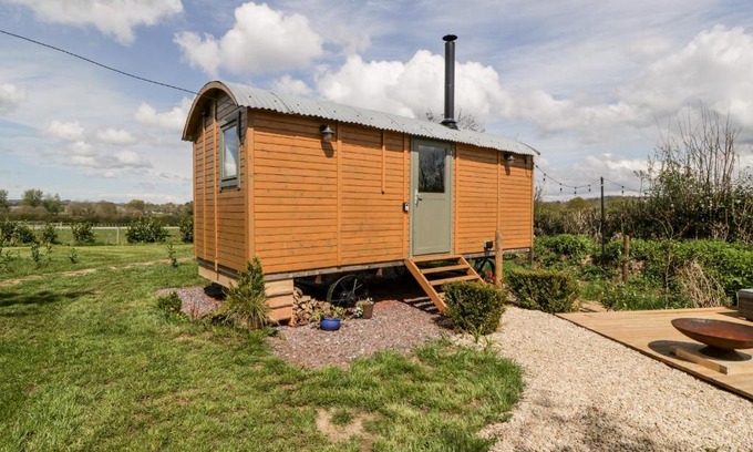 Chard Casa | Forton House Shepherd's Hut 1