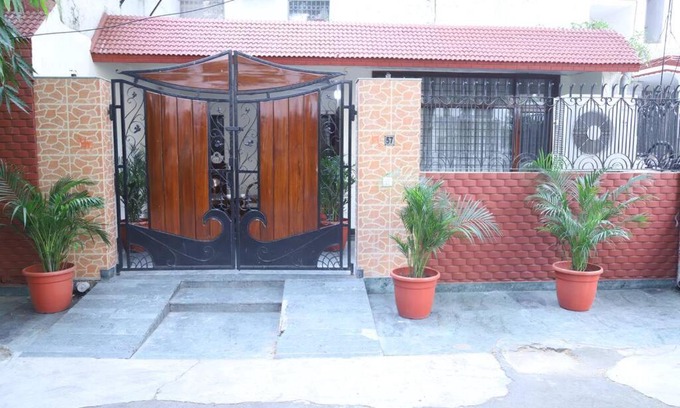 Sarita Vihar Apartamento | Fortune Home Service Apartment 3Bhk,B-57 Sarita Vihar