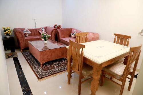 Saket Apartamento | Fortune Home Service Apartment 3Bhk,E-28, Saket 2B