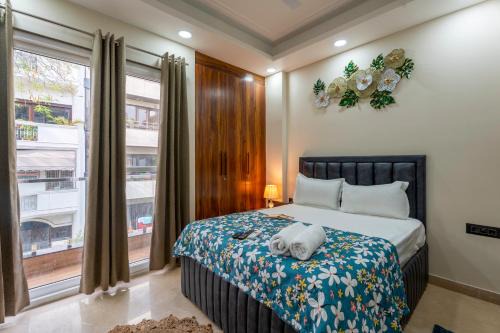 Saket Apartamento | Fortune Home Service Apartment 3 Bhk, J-267, SAKET
