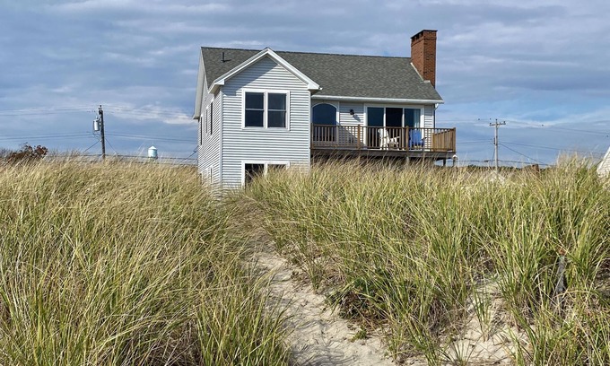 Biddeford Pool Casa | +++ Fortune's Rocks Beach House +++ Labor Day week: Aug 30 - Sept 4 Available