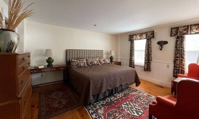 Walpole Casa | Foster Farmhouse West Wing