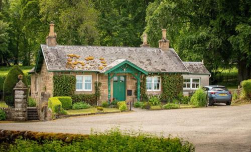Dingwall Casa | Foulis Castle Gate Lodge