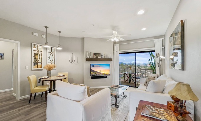 Fountain Hills Condominio | Fountain Hills One Bedroom. Views and Heated Pool and Spa.