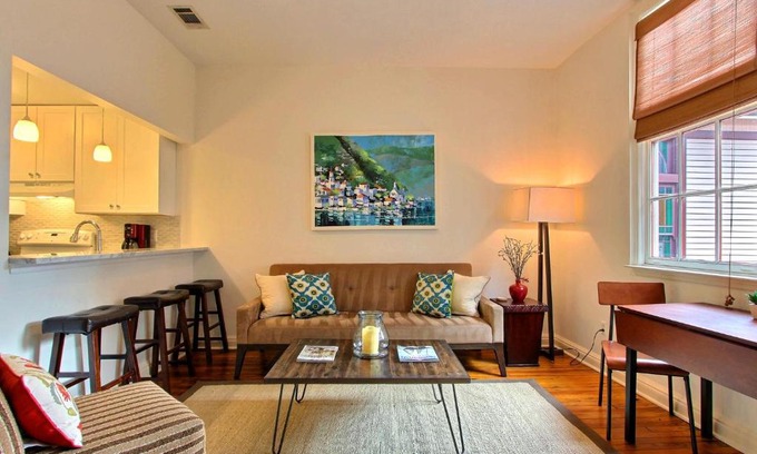 Savannah Victorian District Apartamento | Fountain View Cottage