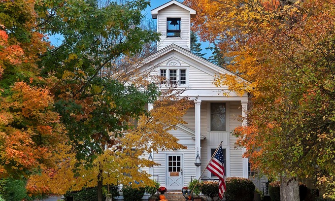 Wellsboro Apartamento | Fountain View I -Charming historical building in the heart of downtown Wellsboro