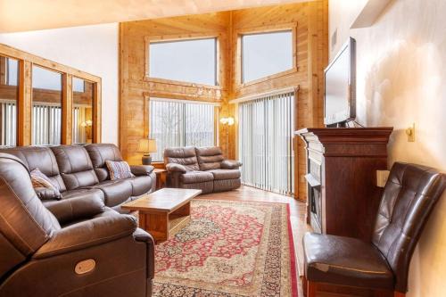 Seven Springs Apartamento | Four-Bedroom Apartment