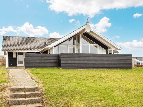 Ronde Casa | Four-Bedroom Holiday home in Rønde 1