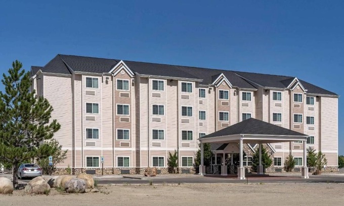 Aztec Hotel | Four Corners Inn & Suites