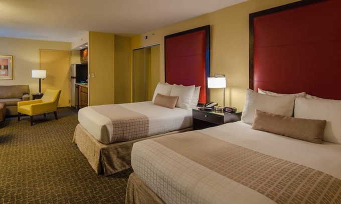 Dupont Circle Hotel | Four Deluxe Units in the Heart of DC! w/ Private Parking, Pets are Welcome