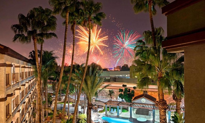 Anaheim Resort Hotel | Four Points by Sheraton Anaheim
