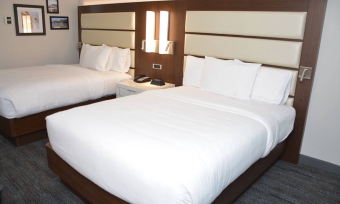 Westover Hotel | Four Points by Sheraton Fayetteville Fort Liberty