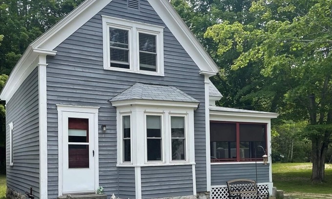 North Sebago Casa | Four-season cottage sleeps 10
