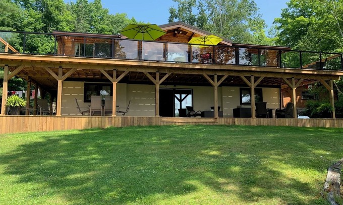 Severn Cabaña | Four Season Pan-Abode Cottage on Georgian Bay