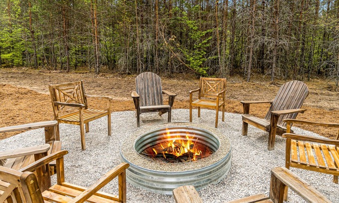 Thompsonville Casa | Four-season retreat with fireplace, firepit, grill, WiFi & central AC