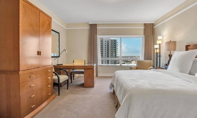 Brickell Hotel | Four Seasons hotel 2bedroom suite