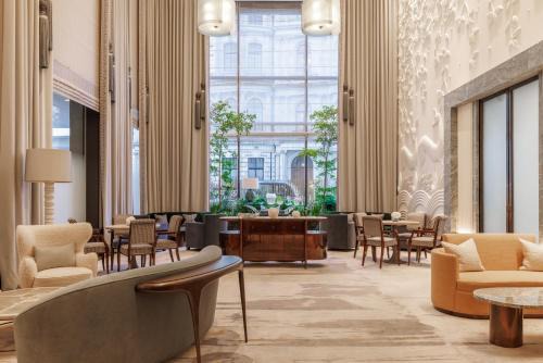 Mayfair Hotel | Four Seasons Hotel London at Park Lane