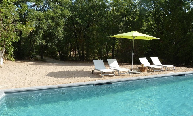Lorgues Apartamento | Casa rural de cuatro estrellas en hermosos entornos con piscina privada. Ideal para una pareja
