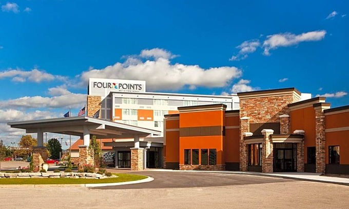 Saginaw Hotel | Four Points by Sheraton Saginaw