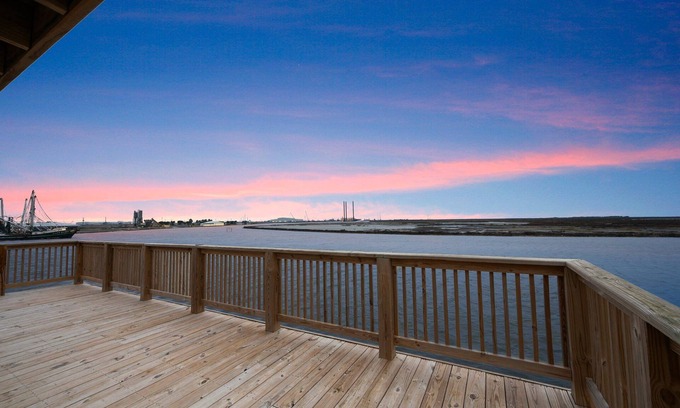 Golden Meadow Casa | Fourhon Paradise: Steps away from your next adventure