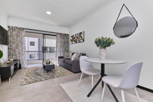 Greater Johannesburg Metropolitan Area Apartamento | Fourways Luxe Haven, 6mins to Montecasino