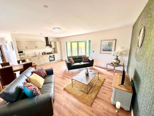 Tredunnock Casa | Fox Acre Lodge - Amazing Views